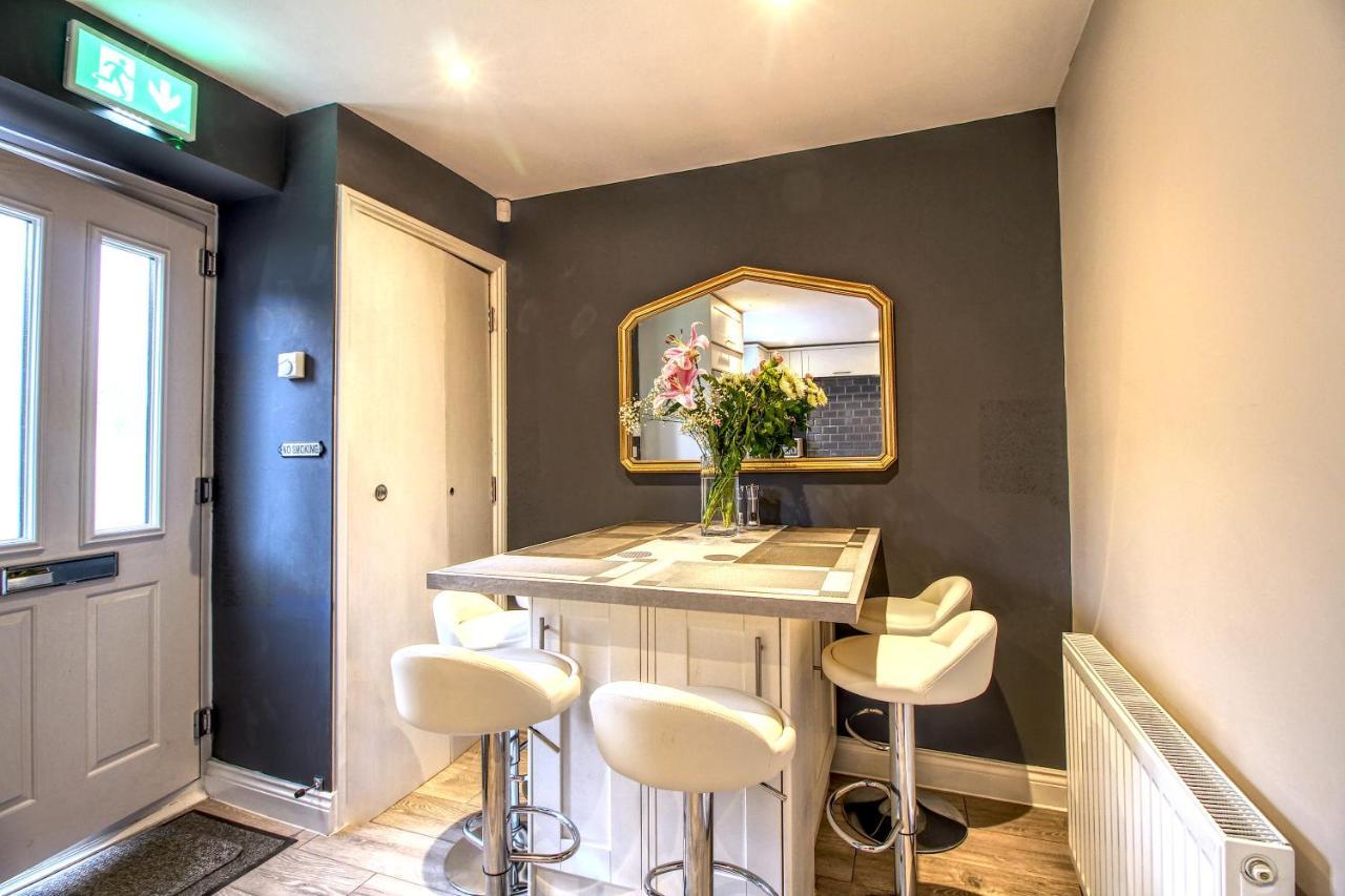 6 Dbl Bed, Central Huddersfield House Inc Parking المظهر الخارجي الصورة