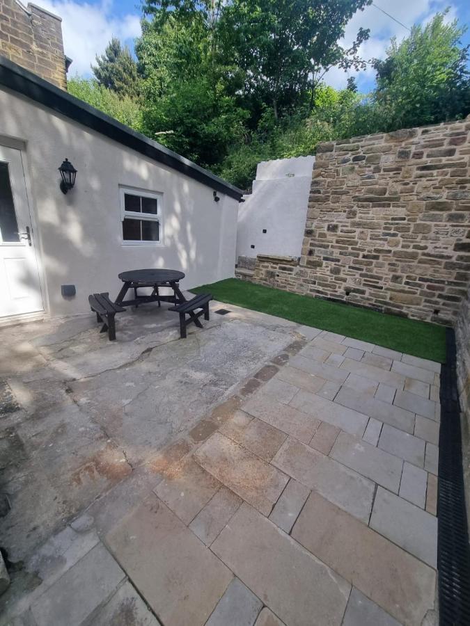 6 Dbl Bed, Central Huddersfield House Inc Parking المظهر الخارجي الصورة